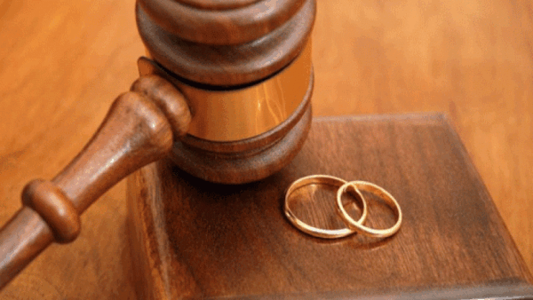 الطلاق الرجعي في المحكمة في السعودية وحكمه ونموذج عنه