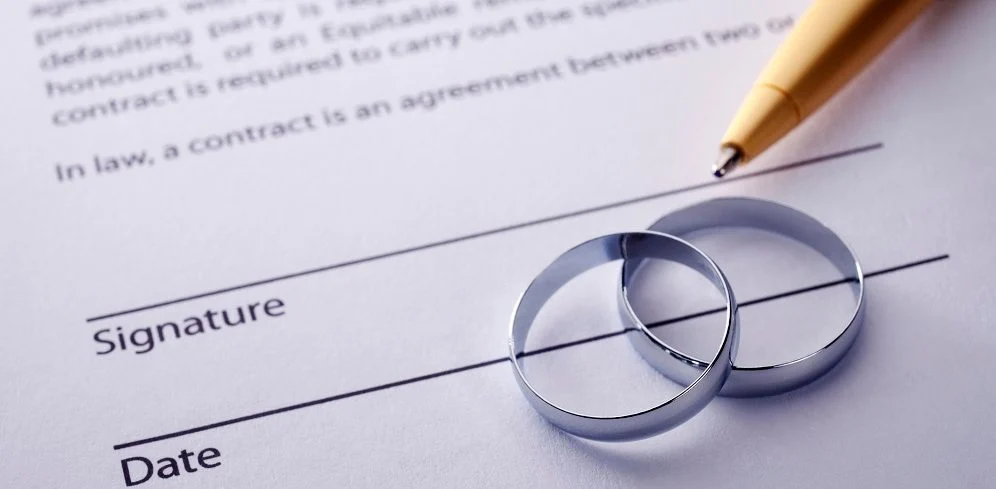 توقيع عقد زواج عرفي في السعودية